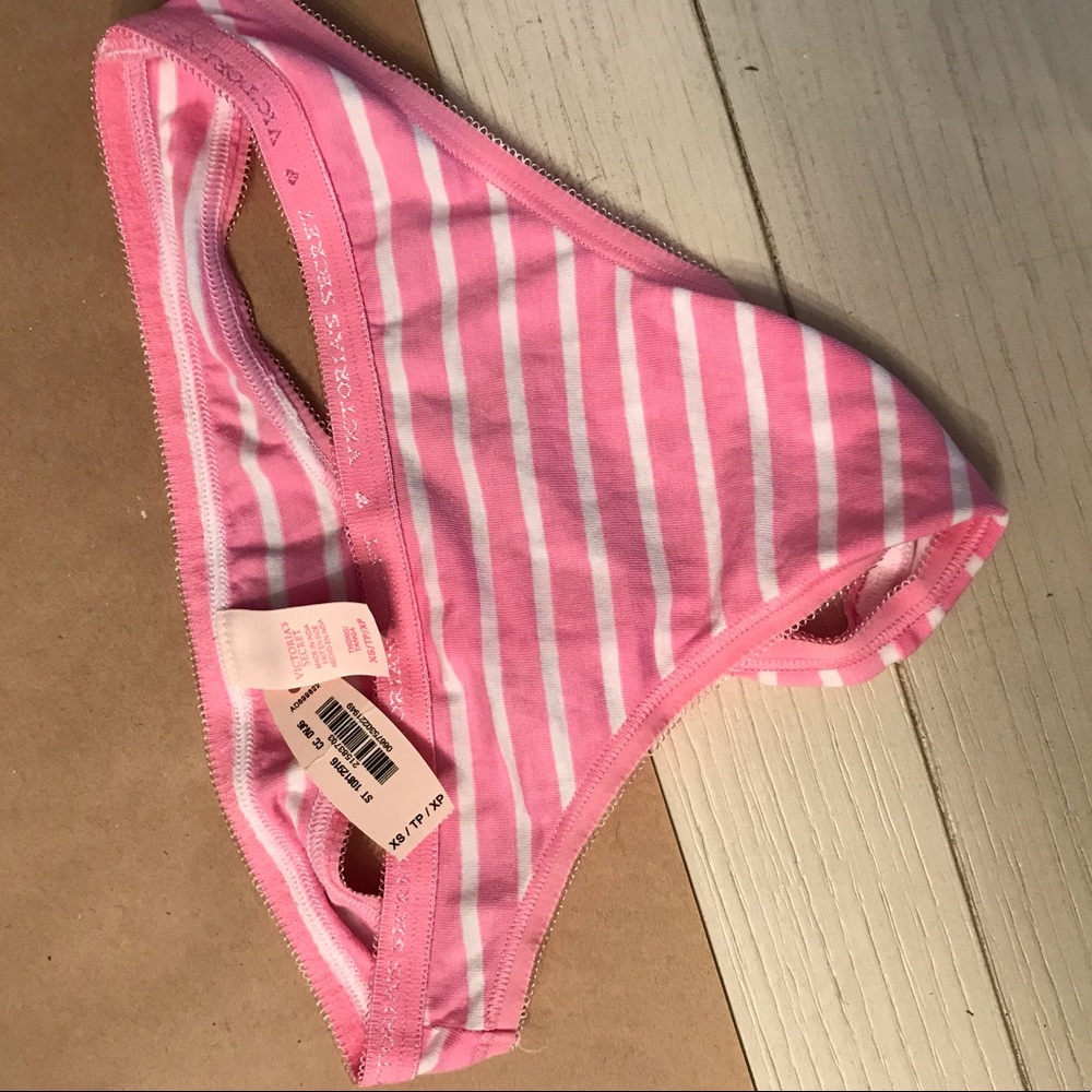 VS pink thong